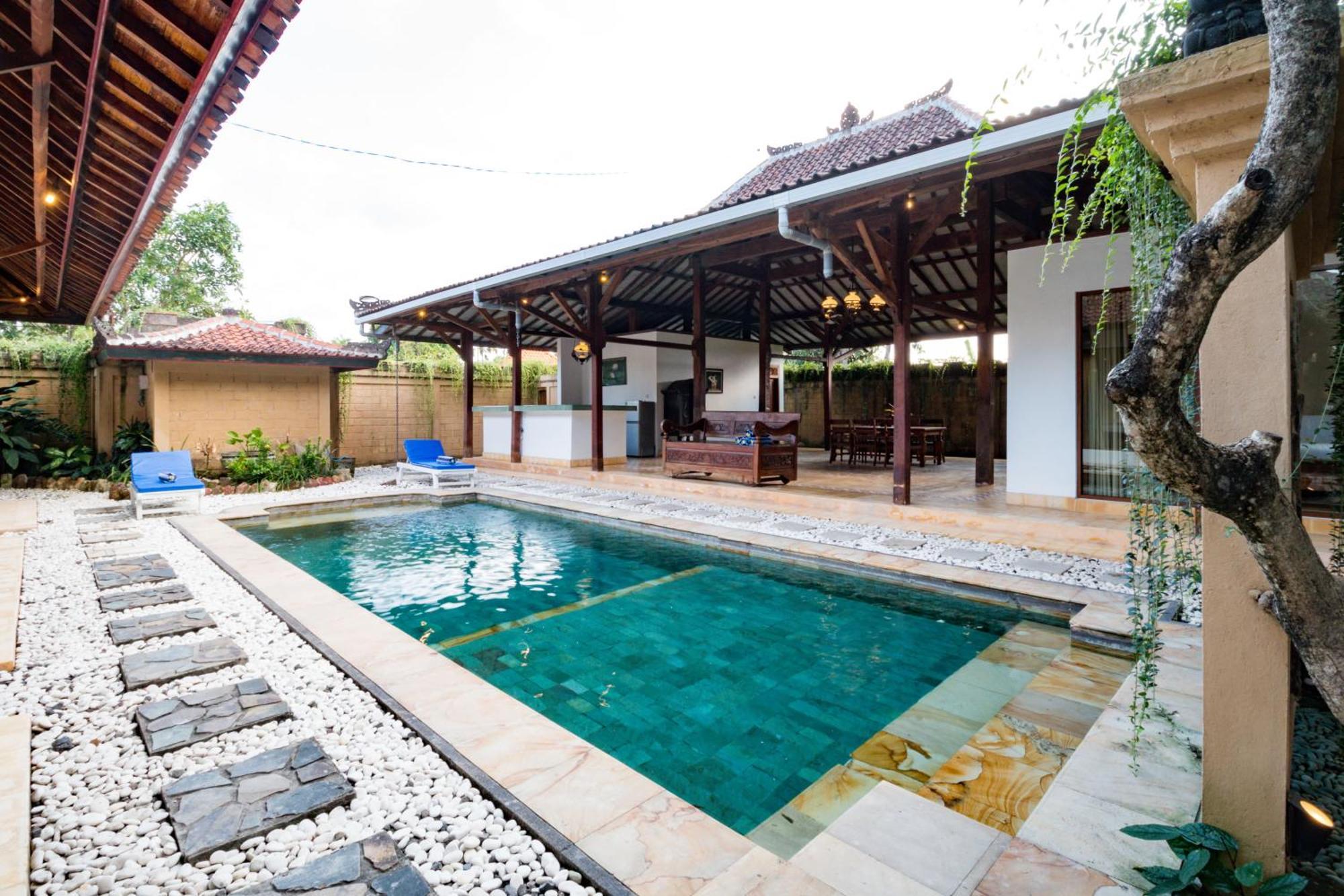 Bali Royal Heritage Villa Seminyak Exterior foto